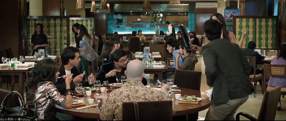 फैशन की दूनिया में कपडे निकालके भी ऐसी पब्लिसिटी स्टंट होती रहती है|Kangana| Priyanka|FASHION Part 1