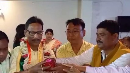 উঃ দিনাজপুর: ভালো কাজের পুরষ্কার, কেন্দ্রীয় কমিটিতে স্থান শ্রমিক নেতার