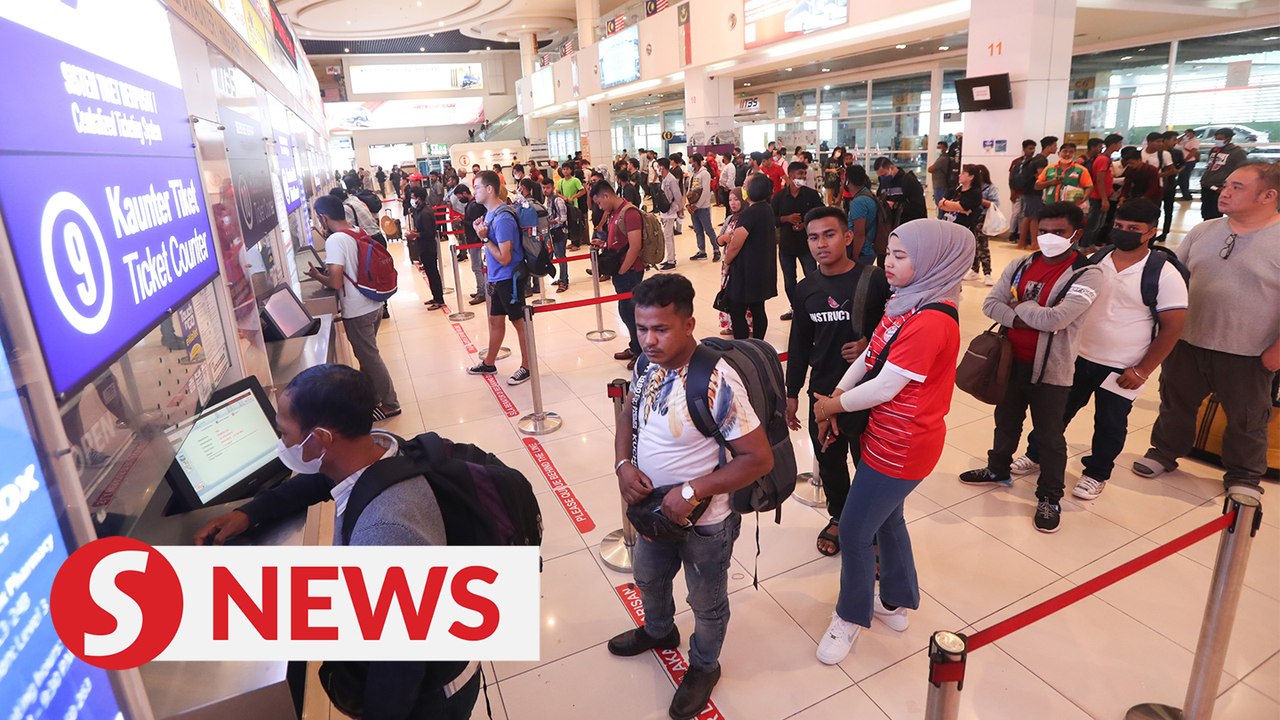 Travellers make early plans for Raya