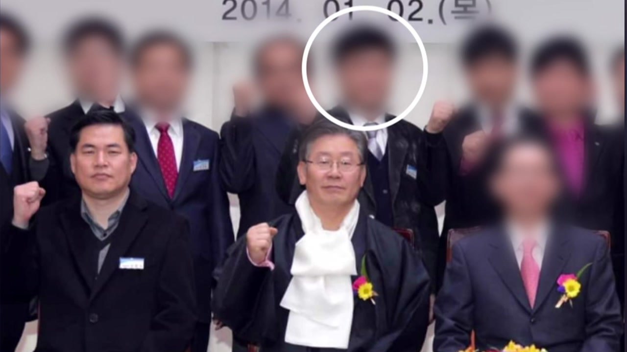 "李, 365일 만우절"..."尹, 오염수 방류 입장 밝혀야" / YTN