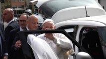 El papa Francisco regresa al Vaticano tras tres noches ingresado con bronquitis