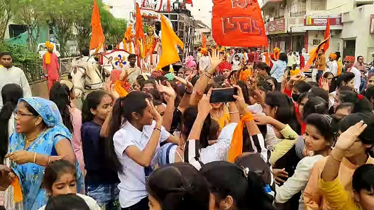 शहर हुआ राममय : पांच हजार से अधिक लोग और डेढ़ कि...