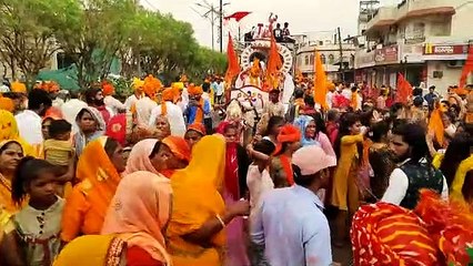 शहर हुआ राममय : पांच हजार से अधिक लोग और डेढ़ किलोमीटर लंबा चल रहा था चल समारोह