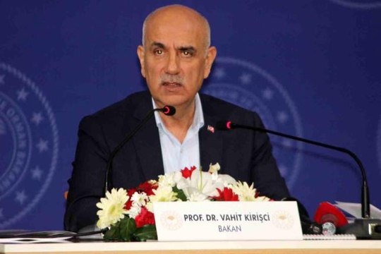 Tarım ve Orman Bakanı Kirişci: (Tarım ve Orman Kanunu) Bu devrim niteliğinde bir kanundur
