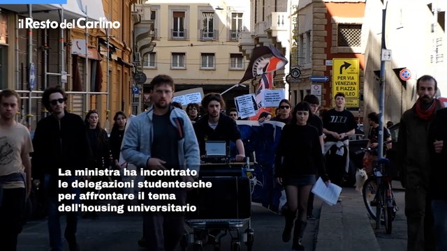 Caro affitti, la ministra Bernini incontra gli studenti