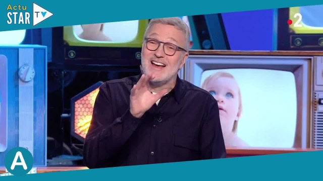 Menottée à un lit et dénudée : Une célèbre actrice mal à l'aise face à des images d'elle oubliées, v