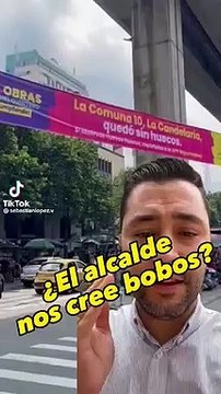 Sebastián López denuncia huecos bajo pancartas en El Centro