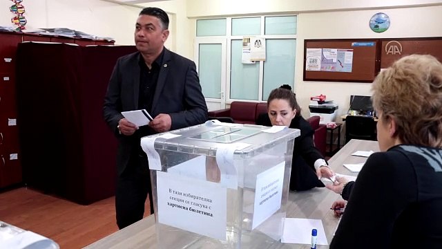 Bulgaristan’da halk erken genel seçim için sandık başında