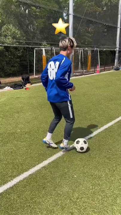 Skill tutorial #football #soccer #soccerskills