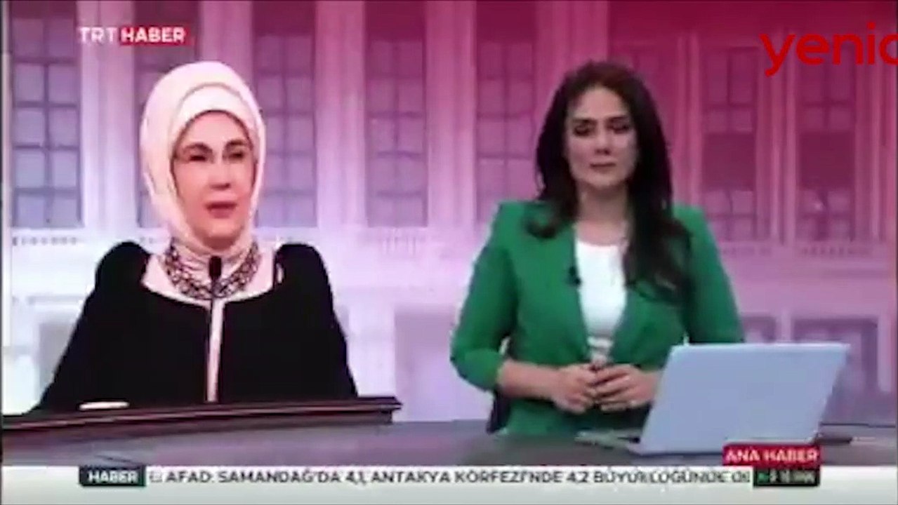 TRT Haber'de ilginç anlar! Bir anda kameranın kadrajına giren kişi...