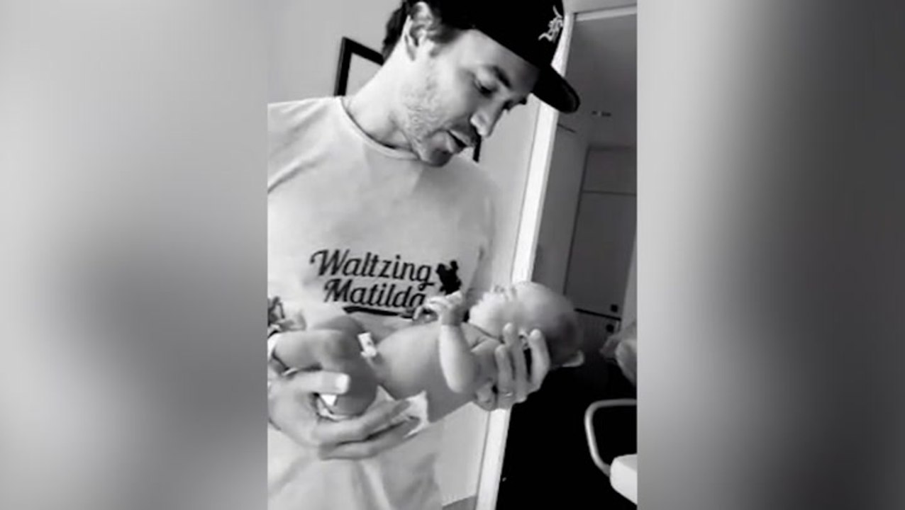 Kaley Cuoco’s sister meets her newborn daughter in tearful video