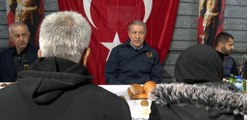 Bakan Akar şehit aileleri ve gazilerle iftar yaptı