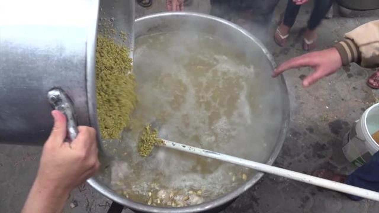 Gazzeli Gönüllüler Ramazan'da İhtiyaç Sahipleri İçin İftar Hazırlıyor