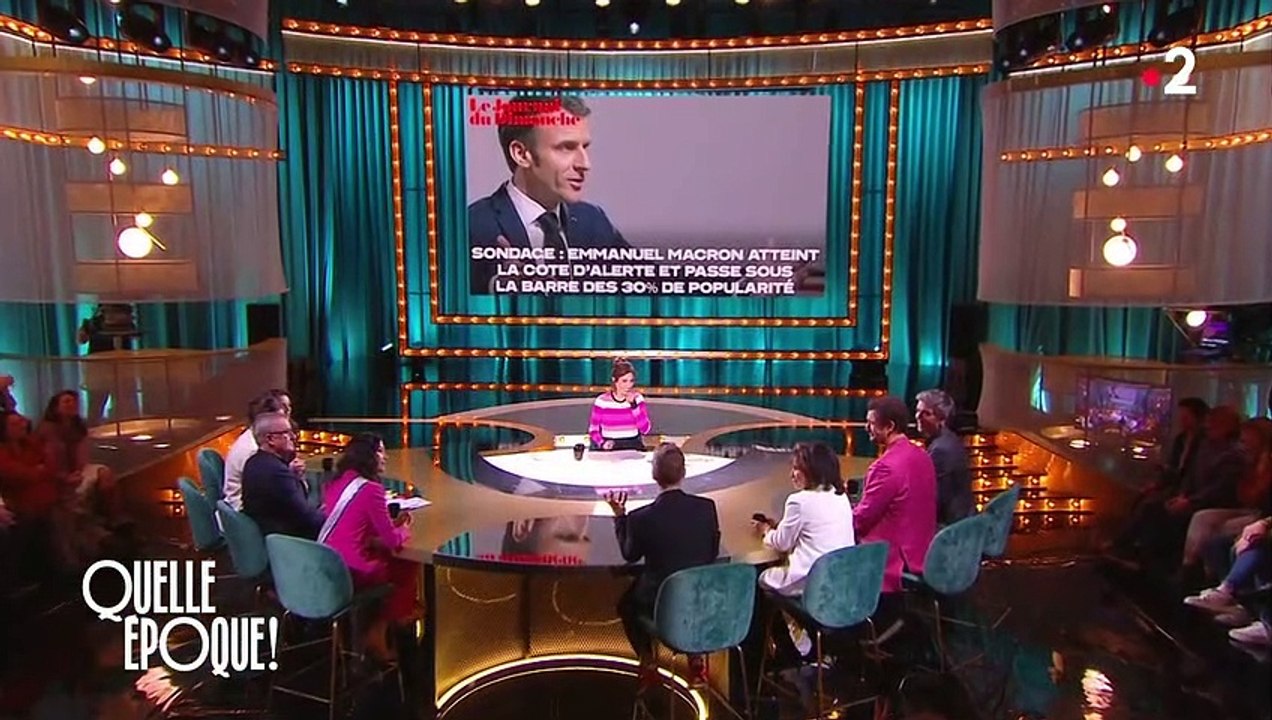 Samedi 1er avril 2023, il a osé deux blagues qui ont fait beaucoup réagir le public