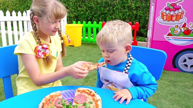 Oliver opens his Cafe _ Roma and Diana visit Oliver's Cafe