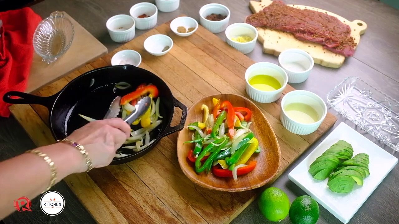 Kitchen 143 Recipes Fajitas with flat iron steak video Dailymotion