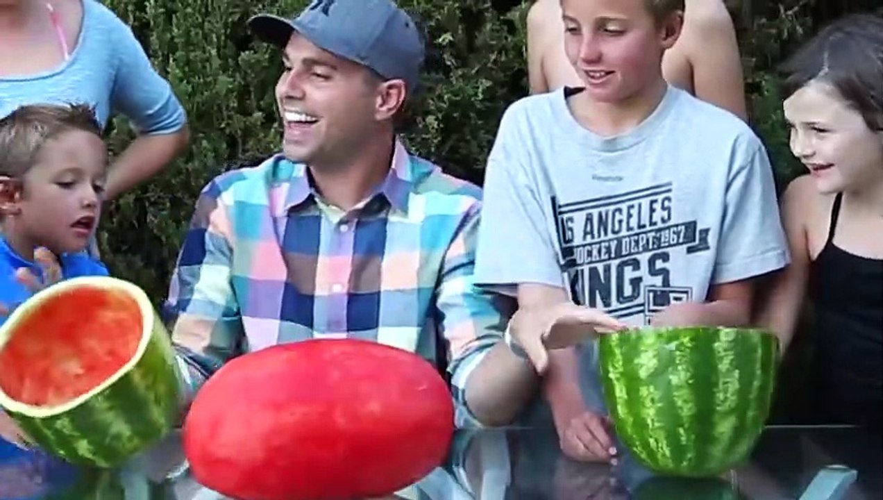 SKIN A WATERMELON Party Trick Mark Rober video Dailymotion