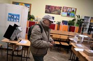 Bulgaristan'da halk erken genel seçimler için sandık başında