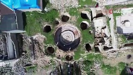  الزلزال يكشف عن تفاصيل جديدة في حمام أثري مهجور في كهرمان مرعش