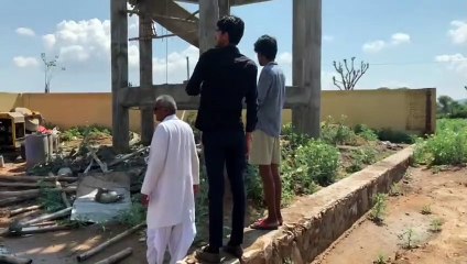 पेयजल टंकी की सीढ़ियां टूटी, मजदूर घायल