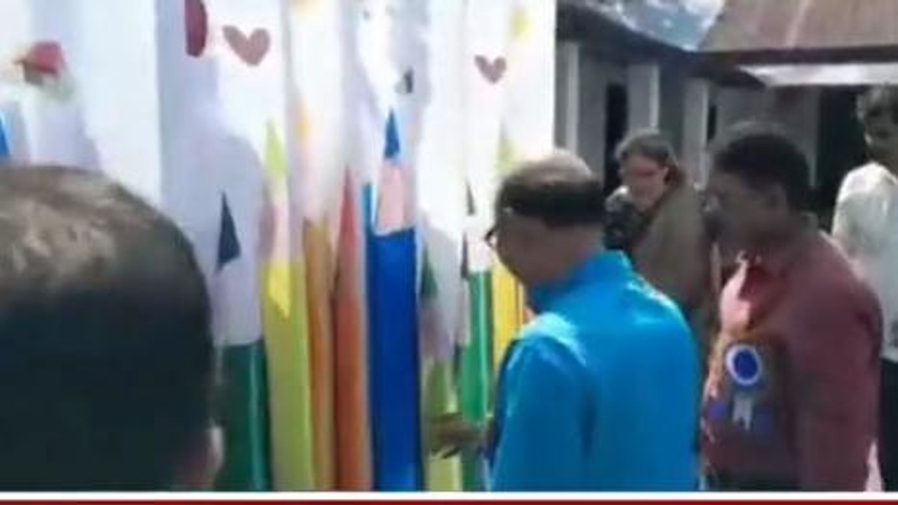 আলিপুরদুয়ার: বিদ্যালয়ে বিদ্যার সাগর! উৎসুক শিক্ষকদের ব্যস্ততা তুঙ্গে..দেখুন