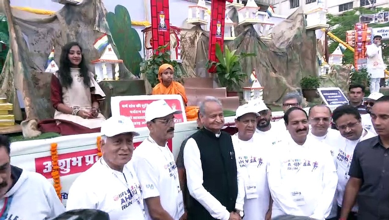 अहिंसा और शांति का संदेश देने के लिए दौड़े जयपुरराइट्स शहर में करीब 4500 रनर्स ने एक साथ लगाई दौड़
