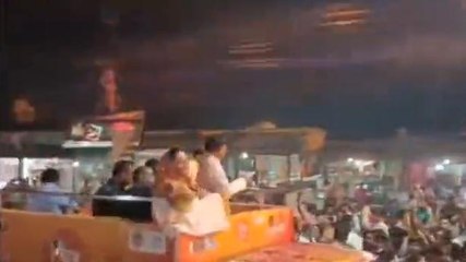 सीहोर: &#039;गौरव दिवस&#039; पर CM शिवराज ने किया रोड शो, पुष्प वर्षा से हुआ स्वागत