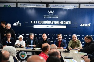 BAKAN SOYLU, MALATYA'DA DEĞERLENDİRME TOPLANTISINA KATILDI