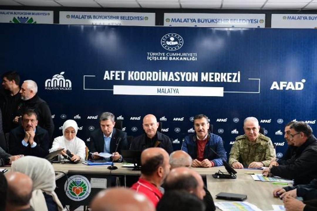 BAKAN SOYLU, MALATYA'DA DEĞERLENDİRME TOPLANTISINA KATILDI