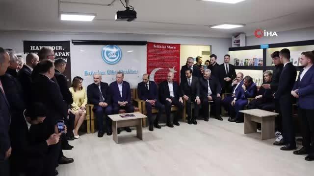 Cumhurbaşkanı Recep Tayyip Erdoğan, Bağcılar Ülkü Ocakları'nı ziyaret etti