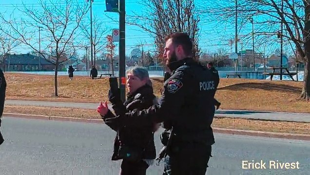 Présence policière à Sainte-Catherine (Le Reflet - Erick Rivest)