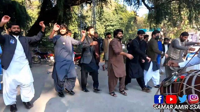 Saraiki cultural jhumar dance QAU ISB on Dhol music