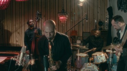 Walter Smith III - Shine