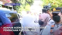 Detik-Detik Terdakwa AG Pacar Mario Dandy Tiba di PN Jaksel, Jalani Sidang Putusan Sela