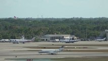 صور من مطار فلوريدا استعدادا لوصول الرئيس السابق دونالد ترمب
