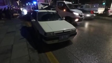 Sincan'da iki otomobilin karıştığı kazada 4 kişi yaralandı