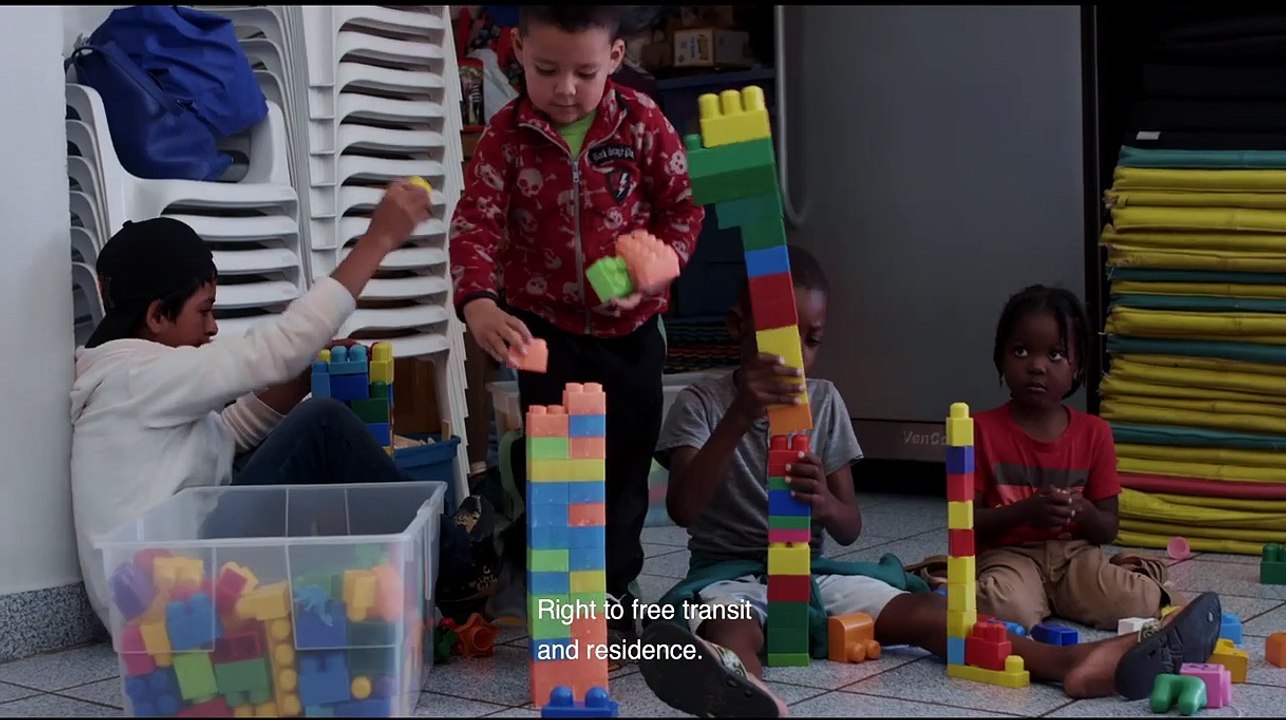 Lejos de Casa Bande-annonce (EN)