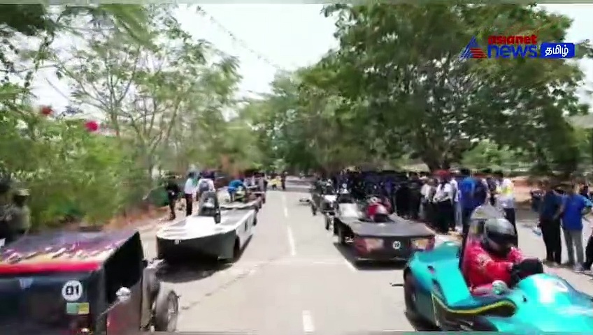  கோவையில் நடைபெற்ற தேசிய அளவிலான சோலார் கார் பந்தயத்தில் சீறிப் பாய்ந்த கார்கள்