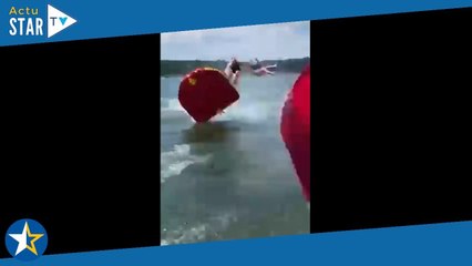 Ils finissent dans les airs pendant leur tour en bouée