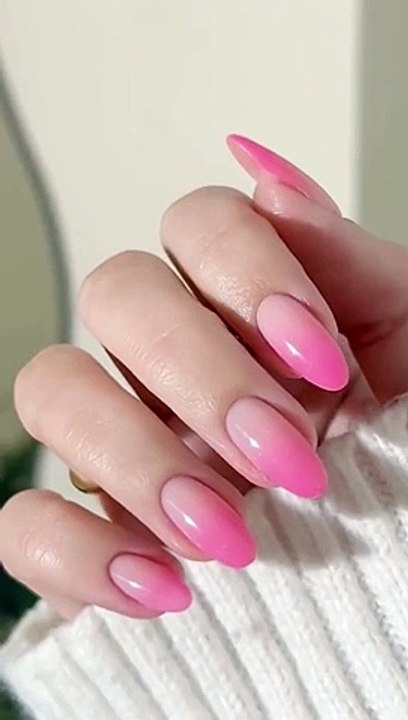 NAIL ART