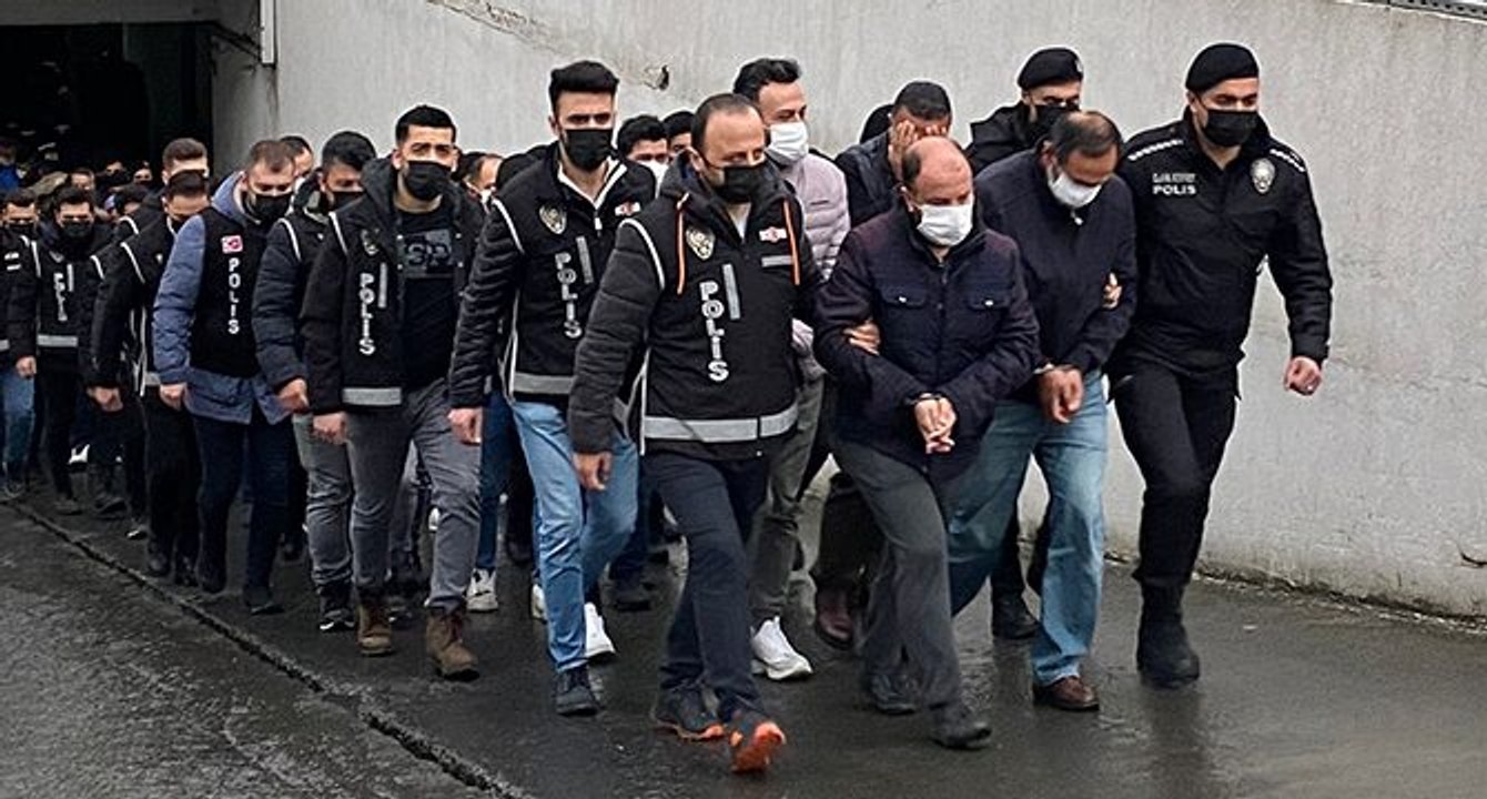 Rüşvet operasyonunda gözaltına alınanlar adliyeye sevk edildi