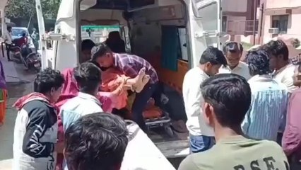 बिल्ली के रास्ता काटने से अनियंत्रित होकर पलटा टेंपो, हादसे में पांच महिला हुई घायल