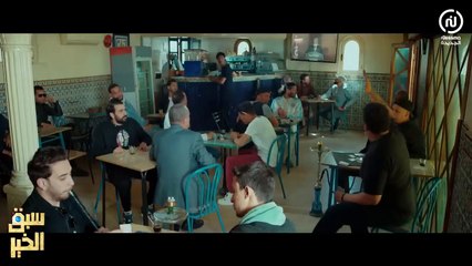 Sabbak Elkhir - رئيس الحكومة متنكر في قهوة شعبية و قريب يضربوه