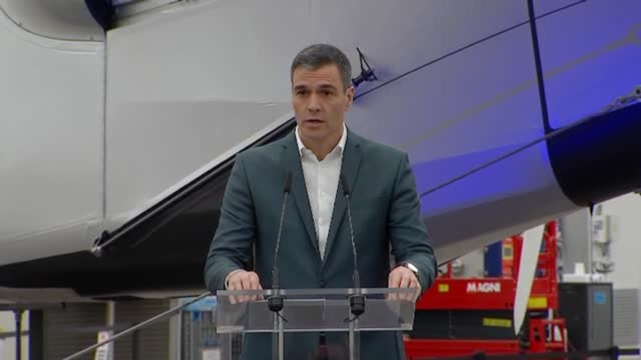 Sánchez envía "solidaridad, apoyo y cariño" a las familias de las víctimas del naufragio