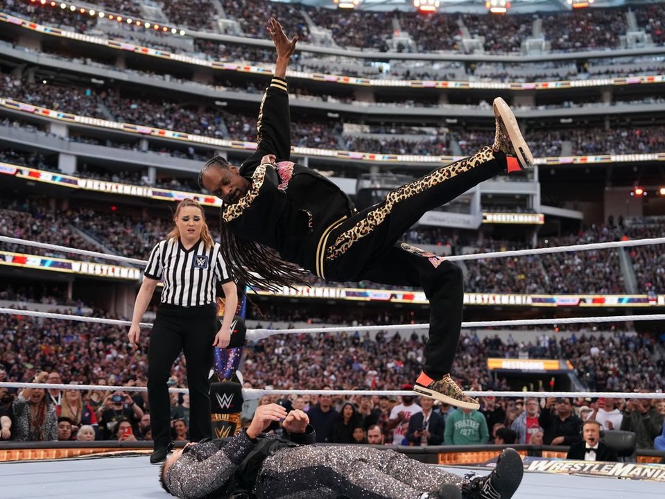 Krass! Rap-Legende Snoop Dogg verkloppt Wrestling-Star
