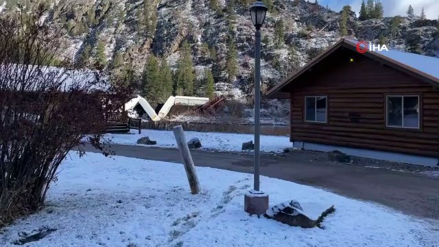 ABD'de yük treni raydan çıktı, vagonlar nehre devrildi