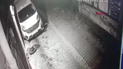 KAĞITHANE'DE MOTOSİKLETİ YAKIP TAMİRHANEYİ KURŞUNLADI