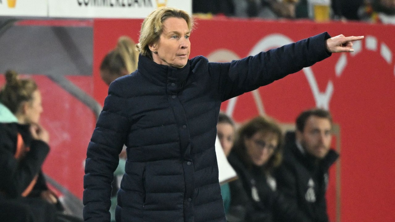 Voss-Tecklenburg: 'Sehr stolz, Bundestrainerin sein zu dürfen'