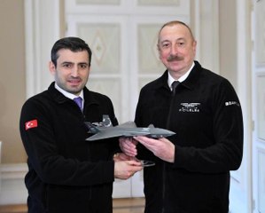 Azerbaycan Cumhurbaşkanı Aliyev, Selçuk Bayraktar'ı kabul etti