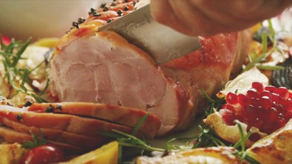 How to Glaze a Ham So the Meat Is Juicy and Flavorful